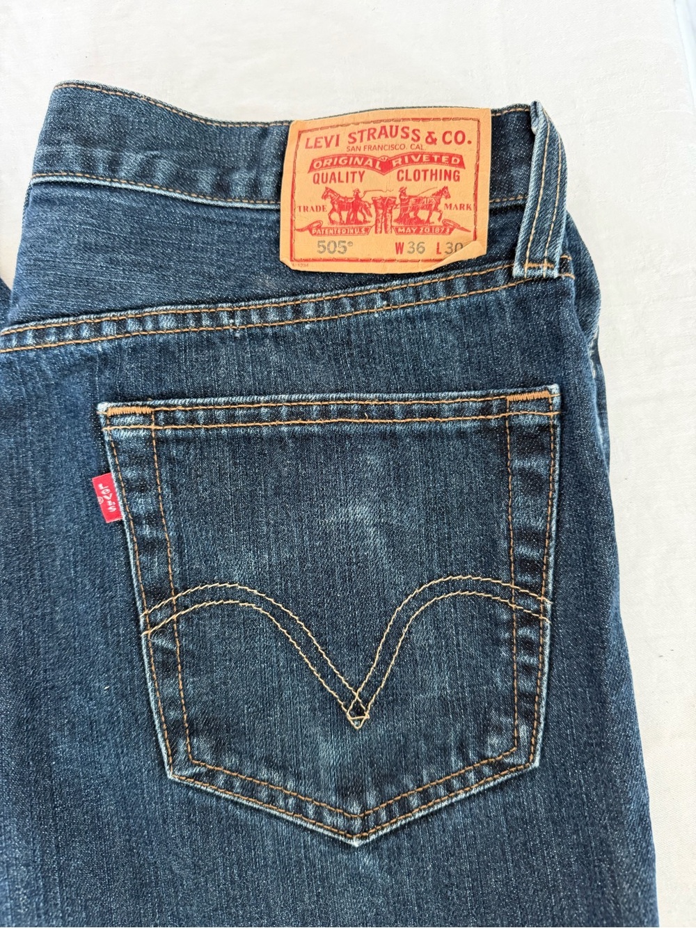 Men’s Levi’s Vintage 505 Dark Wash Regular Fit 100% Cotton Straight Leg 36/30